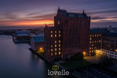1 bedroom Apartment for sale in Victoria Wharf, Grimsby, DN31