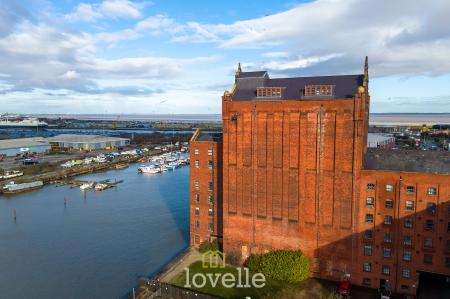 1 bedroom Apartment for sale in Victoria Wharf, Grimsby, DN31