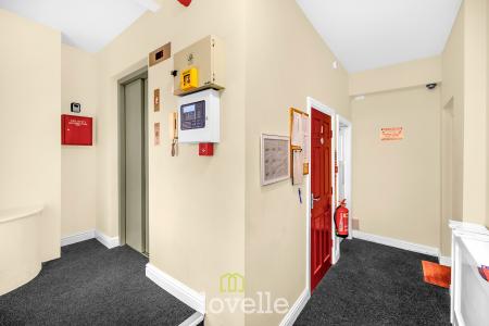 1 bedroom Apartment for sale in Victoria Wharf, Grimsby, DN31