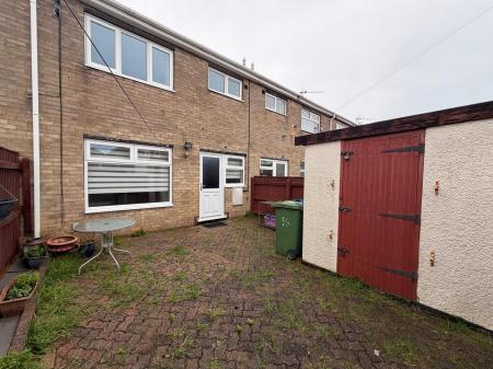 3 bedroom Terraced House to let in Westerdale Way, Grimsby, DN37