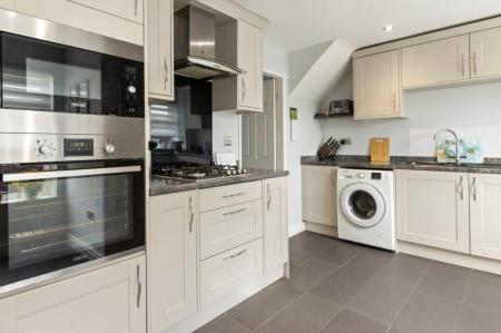 3 bedroom Terraced House to let in Westerdale Way, Grimsby, DN37