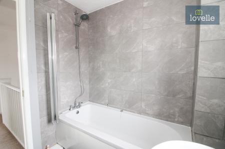 3 bedroom Terraced House for sale in Graye Drive, Louth, LN11