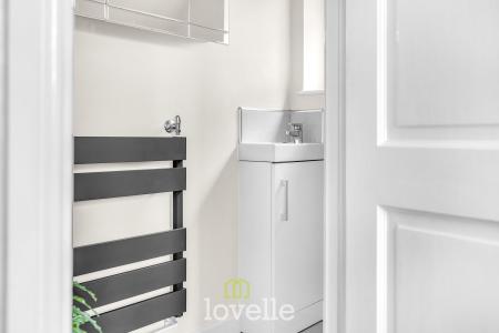 5 bedroom Detached house for sale in Allestree Drive, Scartho, Grimsby, DN33