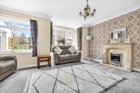 5 bedroom Detached house for sale in Allestree Drive, Scartho, Grimsby, DN33