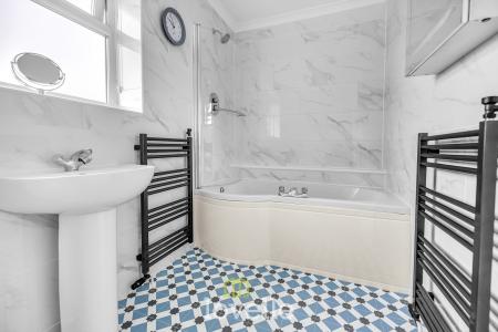 5 bedroom Detached house for sale in Allestree Drive, Scartho, Grimsby, DN33