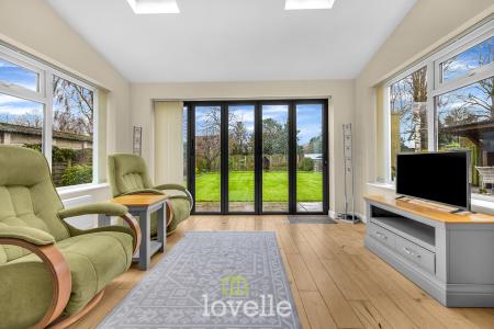 5 bedroom Detached house for sale in Allestree Drive, Scartho, Grimsby, DN33