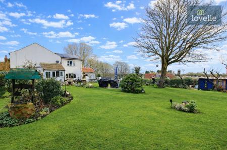 3 bedroom Detached house for sale in The Hill, Saltfleet, LN11