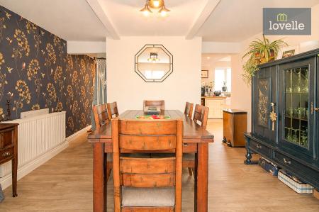 3 bedroom Detached house for sale in The Hill, Saltfleet, LN11