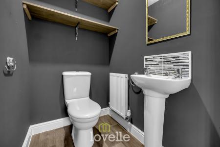 2 bedroom Semi-detached house for sale in Tealby Close, Immingham, DN40