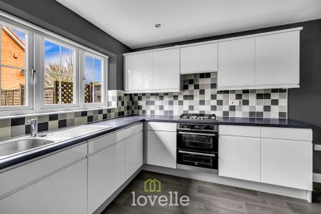 2 bedroom Semi-detached house for sale in Tealby Close, Immingham, DN40