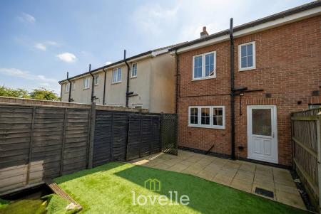 2 bedroom Semi-detached house for sale in Tealby Close, Immingham, DN40
