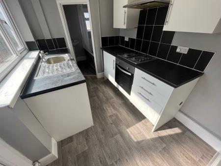 2 bedroom Terraced House to let in St Heliers Road, Cleethorpes, DN35