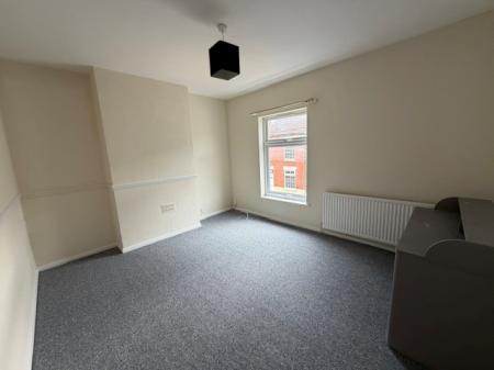 2 bedroom Terraced House to let in Julian Street, Grimsby, DN32