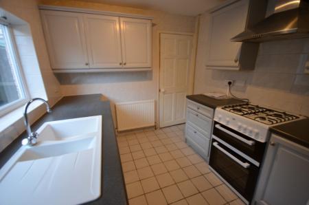 2 bedroom Terraced House to let in Julian Street, Grimsby, DN32