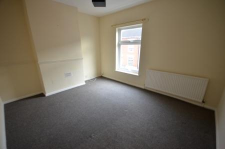 2 bedroom Terraced House to let in Julian Street, Grimsby, DN32