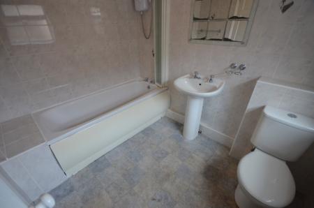 2 bedroom Terraced House to let in Julian Street, Grimsby, DN32