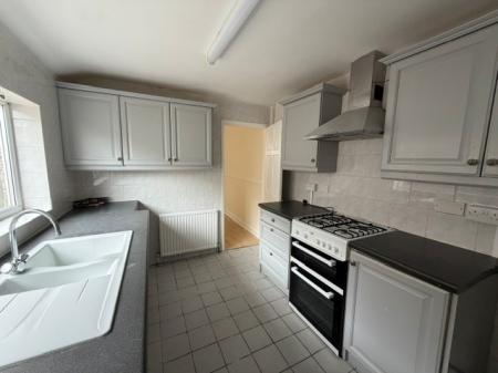 2 bedroom Terraced House to let in Julian Street, Grimsby, DN32