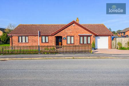 3 bedroom Detached bungalow for sale in Pasture Drive, Louth, LN11
