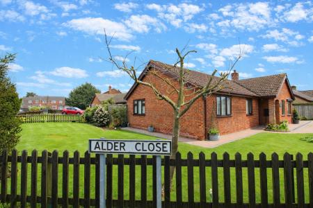 3 bedroom Detached bungalow for sale in Pasture Drive, Louth, LN11