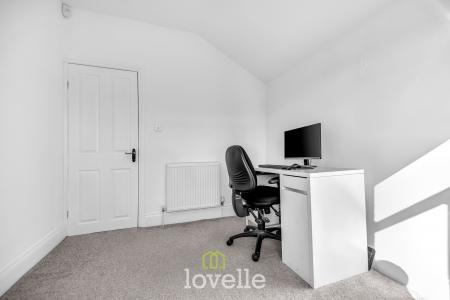 3 bedroom Terraced House for sale in Columbia Road, Grimsby, DN32