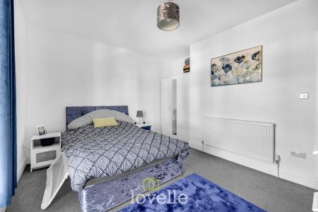 3 bedroom Terraced House for sale in Columbia Road, Grimsby, DN32