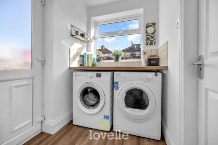 3 bedroom Terraced House for sale in Columbia Road, Grimsby, DN32