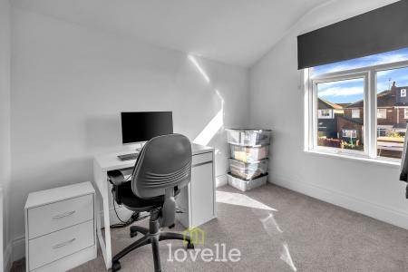 3 bedroom Terraced House for sale in Columbia Road, Grimsby, DN32