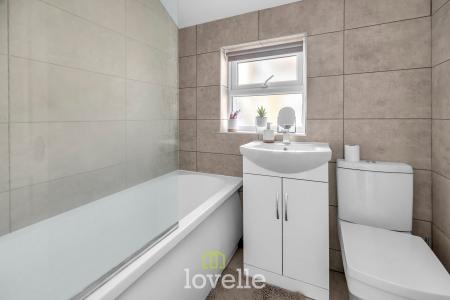 3 bedroom Terraced House for sale in Columbia Road, Grimsby, DN32