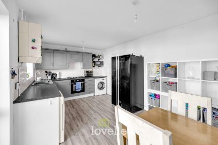 3 bedroom End of terrace house for sale in Cromwell Road, Grimsby, DN31