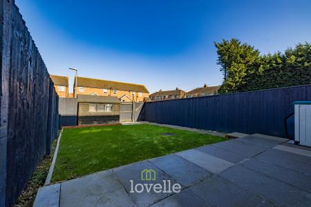 3 bedroom End of terrace house for sale in Cromwell Road, Grimsby, DN31