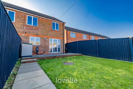 3 bedroom End of terrace house for sale in Cromwell Road, Grimsby, DN31