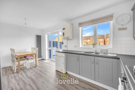 3 bedroom End of terrace house for sale in Cromwell Road, Grimsby, DN31