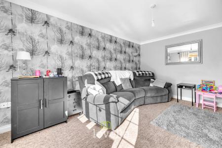 3 bedroom End of terrace house for sale in Cromwell Road, Grimsby, DN31