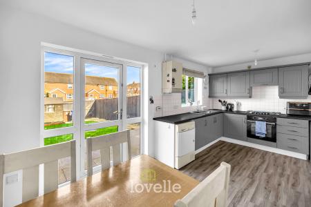 3 bedroom End of terrace house for sale in Cromwell Road, Grimsby, DN31