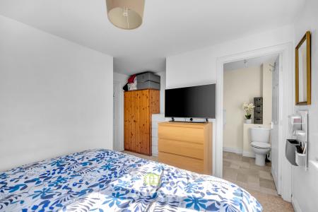 3 bedroom End of terrace house for sale in Cromwell Road, Grimsby, DN31