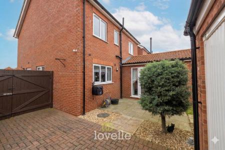 4 bedroom Detached house for sale in Bellflower Road, Scartho, Grimsby, DN33