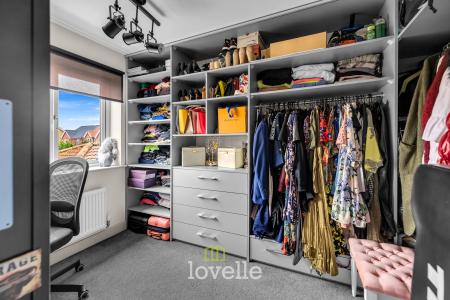 4 bedroom Detached house for sale in Bellflower Road, Scartho, Grimsby, DN33