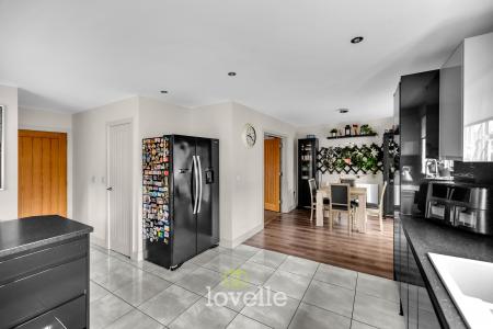 4 bedroom Detached house for sale in Bellflower Road, Scartho, Grimsby, DN33