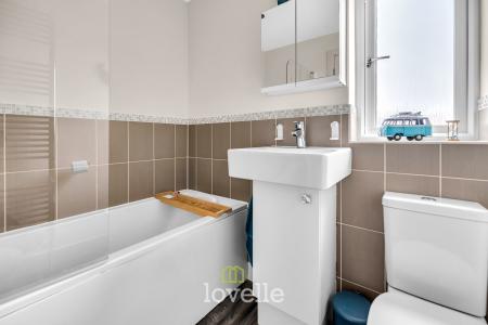 4 bedroom Detached house for sale in Bellflower Road, Scartho, Grimsby, DN33