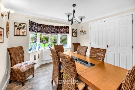 4 bedroom Detached house for sale in Buttercup Court, Healing, DN41