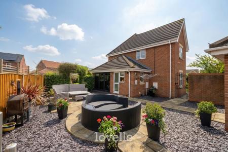 4 bedroom Detached house for sale in Buttercup Court, Healing, DN41