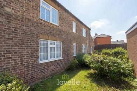 2 bedroom Detached house for sale in Pelham Crescent, Keelby, DN41