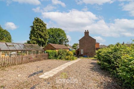 2 bedroom Detached house for sale in Pelham Crescent, Keelby, DN41