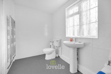 2 bedroom Detached house for sale in Pelham Crescent, Keelby, DN41