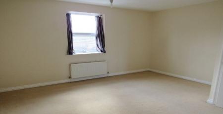 2 bedroom Terraced House to let in Danes Close, Grimsby, DN32