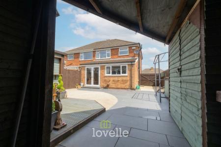 3 bedroom Semi-detached house for sale in Worlaby Road, Scartho, Grimsby, DN33