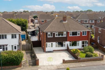 3 bedroom Semi-detached house for sale in Worlaby Road, Scartho, Grimsby, DN33