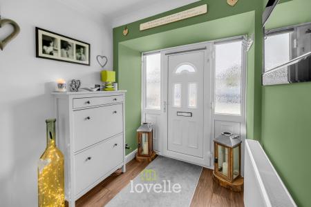 3 bedroom Semi-detached house for sale in Worlaby Road, Scartho, Grimsby, DN33