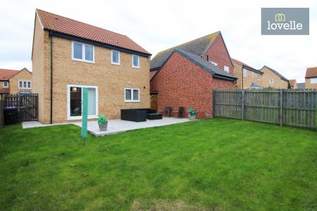 3 bedroom Detached house for sale in Walnut Close, Louth, LN11