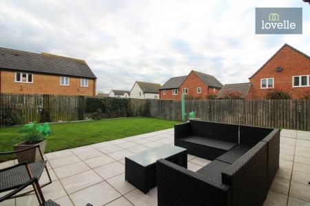 3 bedroom Detached house for sale in Walnut Close, Louth, LN11